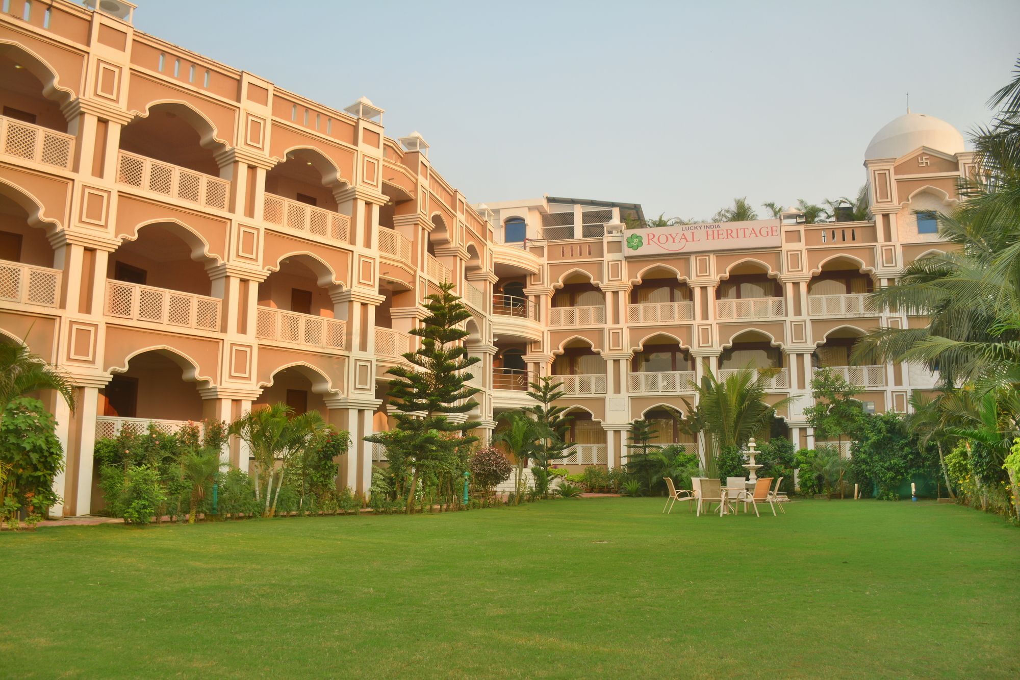 Lucky India Royal Heritage Puri Exterior photo